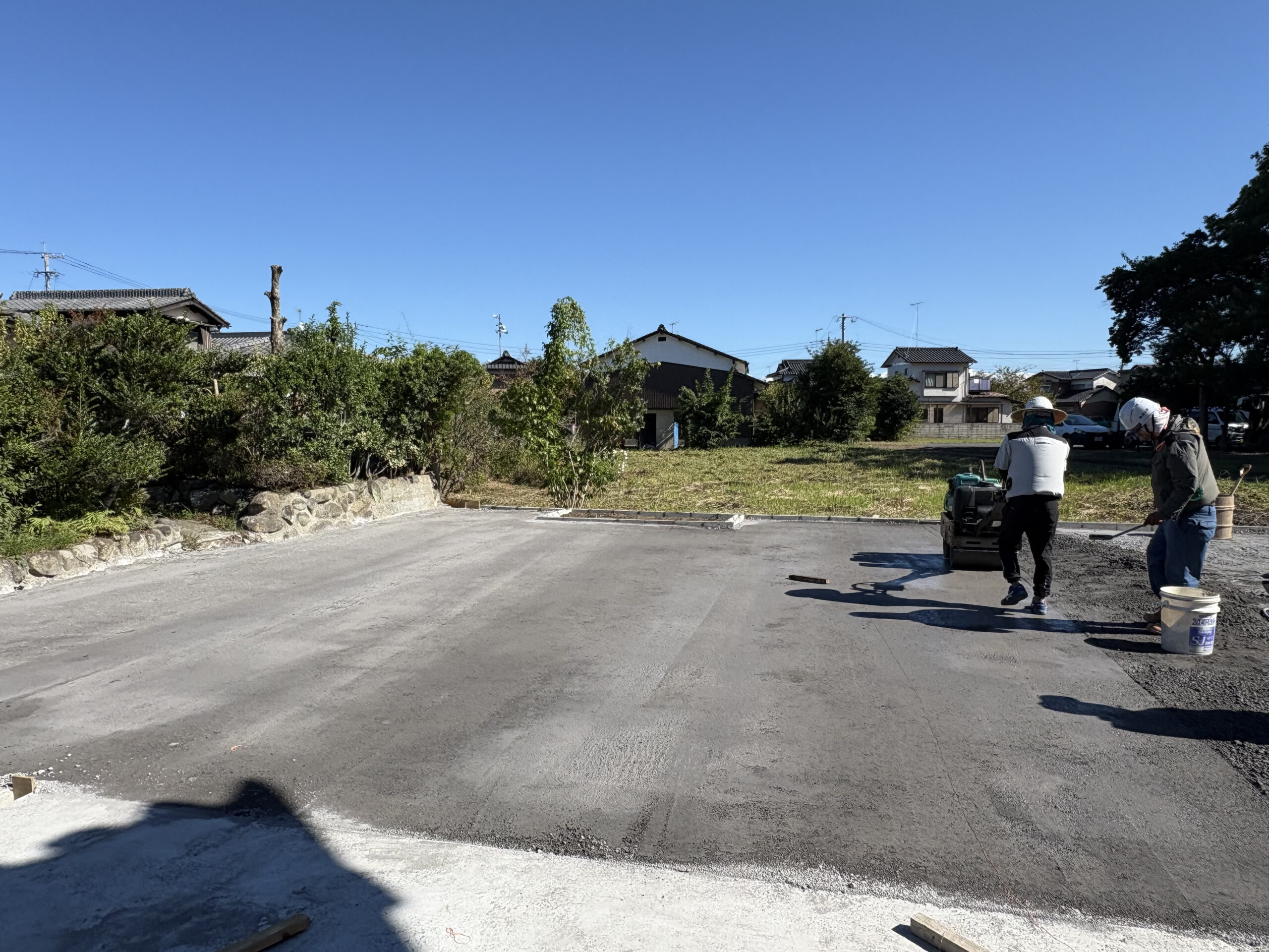 使っていない農倉庫を解体し“管理が楽な土地”へ｜駐車場＋草刈りから解放された施工事例（吉富町）